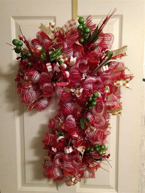 My Version Of A Candy Cane Wreath Deco Wreaths Christmas Wreaths