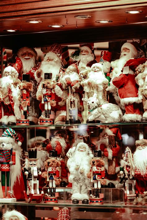 Santa Claus Ceramic Decor · Free Stock Photo