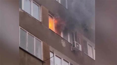 Incendiu Ntr Un Bloc Din Re I A O Femeie Cu Probleme Psihice A Pus