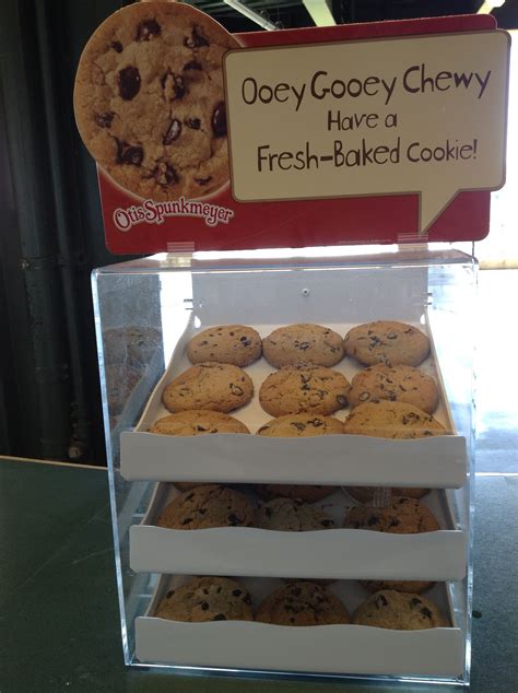 Fresh Baked Otisspunkmeyer Cookies Fresh Baked Cookies No Bake Cookies Freshly Baked