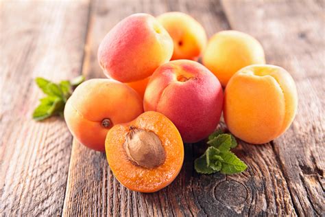 Apricots Peaches And Their Fuzzy Differences