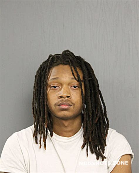 TAJAJUAN EDWARDS 04 06 2022 Chicago Mugshots Zone