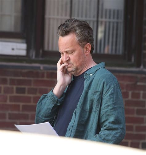 Matthew Perry S Friends Co Stars Have Reached Out About New Memoir