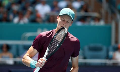 Jannik Sinner è il numero 8 al mondo il giovane tennista italiano