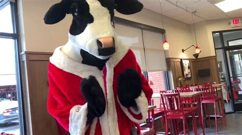 Chick Fil A Santa Cow Flossing Youtube