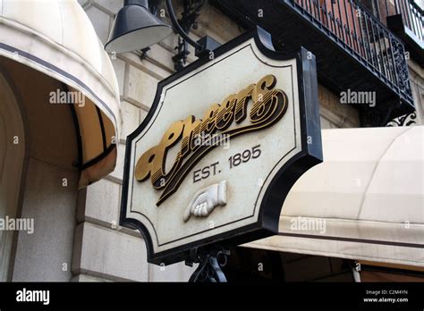 Cheers Bar Boston Hi Res Stock Photography And Images Alamy