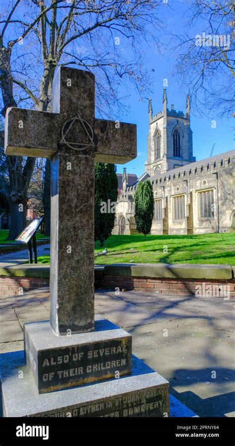 St John The Evangelists Church Leeds Hi Res Stock Photography And