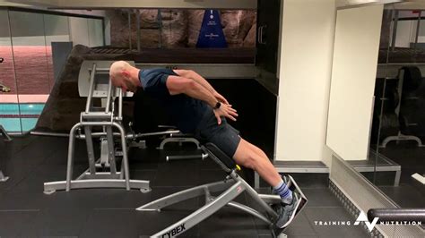 Back Extension Machine Hip Extension Youtube