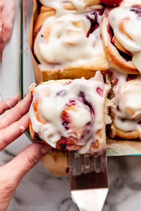 Raspberry Sweet Rolls With Cream Cheese Icing Sallys Baking Addiction