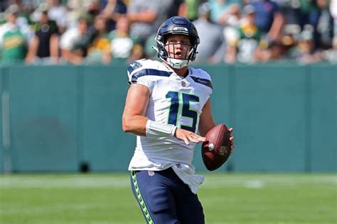 Seattle Seahawks Bringing UDFA QB Holton Ahlers Back Field Gulls