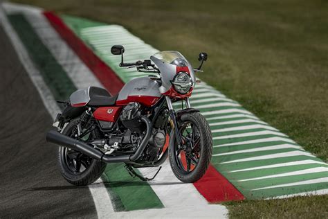 Nouveau Une Dition Sp Ciale Corsa De La Moto Guzzi V Stone Actu Moto