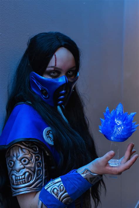 Female Mortal Kombat Cosplay