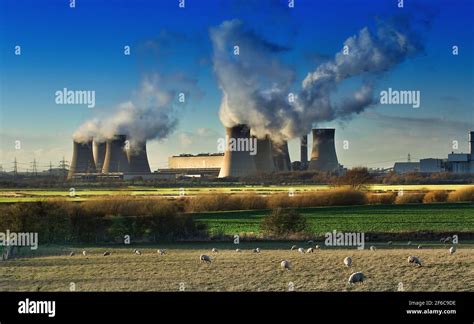 West Burton Power Station Stock Photo - Alamy