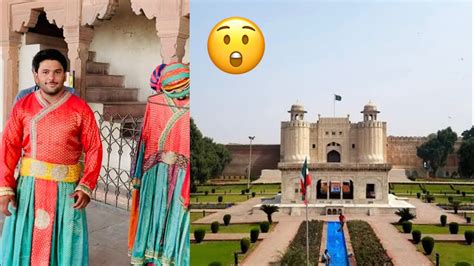 Lahore Shahi Qila Ki Sair Zubair Iftikhar Vlogs Pakistani YouTube