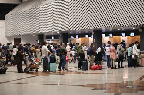 Trafik Penumpang Juanda Di Awal Ramadan Dan Nyepi Naik