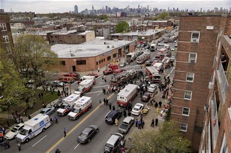 New York subway train derailment injures 19 | Inquirer News