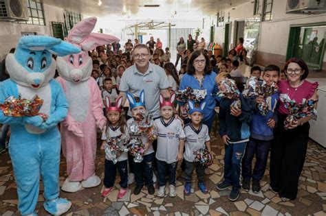 Prefeitura De Laranjeira Do Sul Distribuiu Ovos De Chocolate Aos 4 Mil