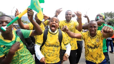 LIVE MASHABIKI WA YANGA WAITEKA RWANDA WAZEE WAFUNGUKA AL MERRIKH