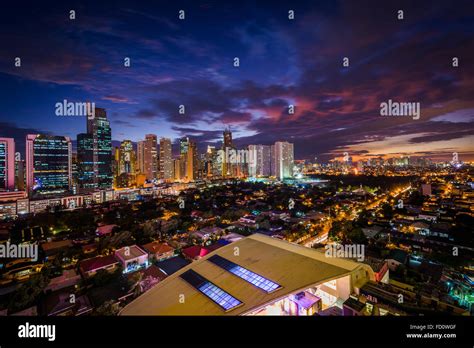 Manila city skyline hi-res stock photography and images - Alamy