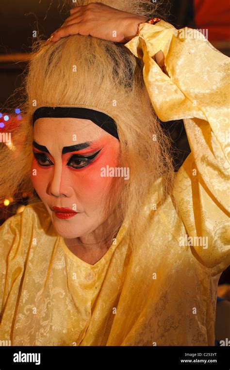 Chinese Opera Performer Backstage In Bangkok Thailand Stock Photo Alamy