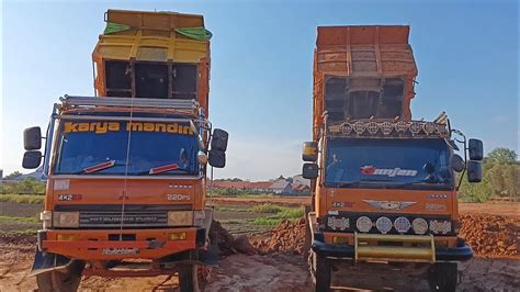 DUEL Aksi Mobil Dump Truck FUSO OREN Jomplang Bongkar Muatan