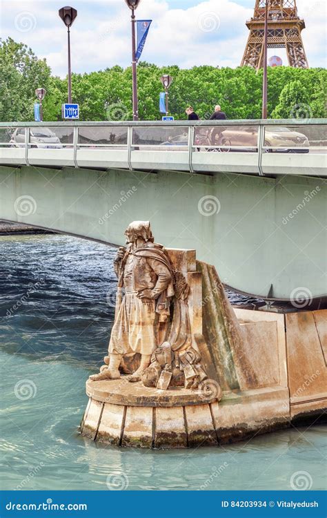 Pont De L Alma Alma Bridge In English Is A Road Bridge In Paris Across