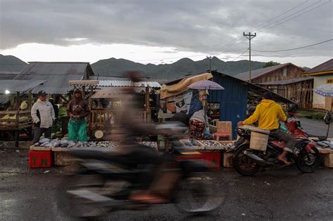 Transaksi Digital Di Pasar Tradisional Cancar NTT