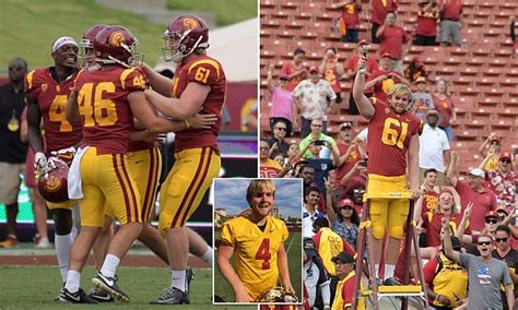 Blind Long Snapper Jake Olson Plays In Game For Usc Daily Mail Online