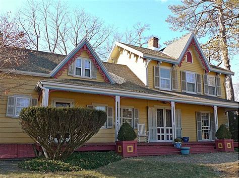 Gothic Revival Cottage In Hopewell Junction 448000 Upstater