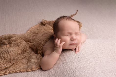 How To Prepare For A Stress Free Newborn Photo Shoot Kerry Jones Photography