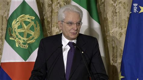 Mattarella Omaggia Le Azzurre Del Volley Vorrei Che L Italia Fosse