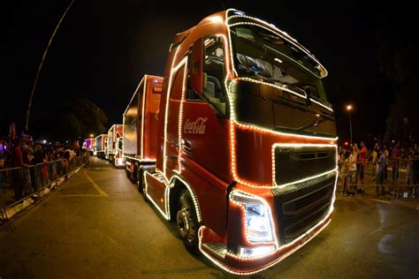 Caravana Iluminada da Coca Cola chega a Gramado Região Jornal de