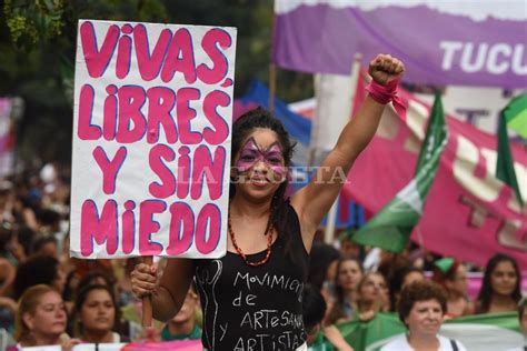 Por Un Plan Contra La Violencia De Género