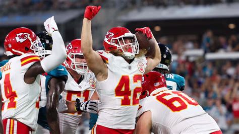 Four Players To Watch In Chiefs Vs Lions Can Kc S Breakout Back Keep