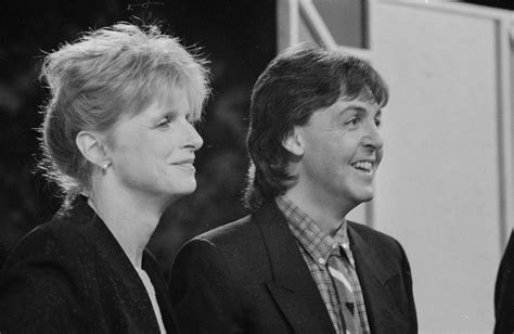 5 Paul McCartney Songs He Wrote About Linda