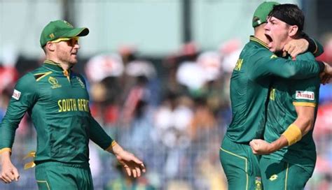 Pak Vs Sa South Africa Restrict Struggling Pakistan To 270 In Must Win