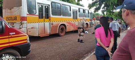 Acidente Entre Motocicleta E ônibus Escolar Deixa Um Morto Interior