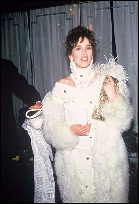 Photo ISABELLE ADJANI ET SON TROPHEE CESAR DE LA MEILLEURE ACTRICE