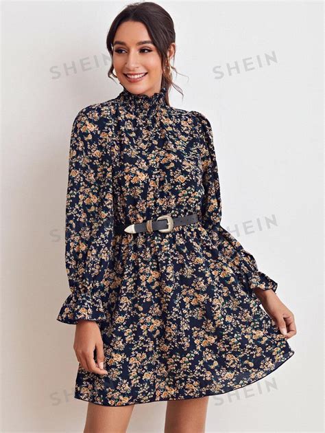 Shein Privé Floral Dits Malhado Gola Manga De Encampanada Vestido Sem