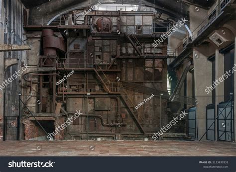 Old Abandoned Victorian Power Plant Center Stock Photo 2133937833 ...