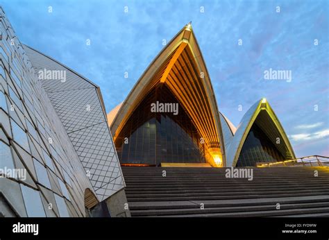 Dawn At Sydney Opera House Stock Photo Alamy