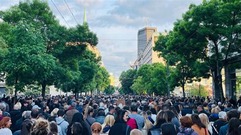 PRATITE UŽIVO SEDMI PROTEST SRBIJA PROTIV NASILJA FOTO