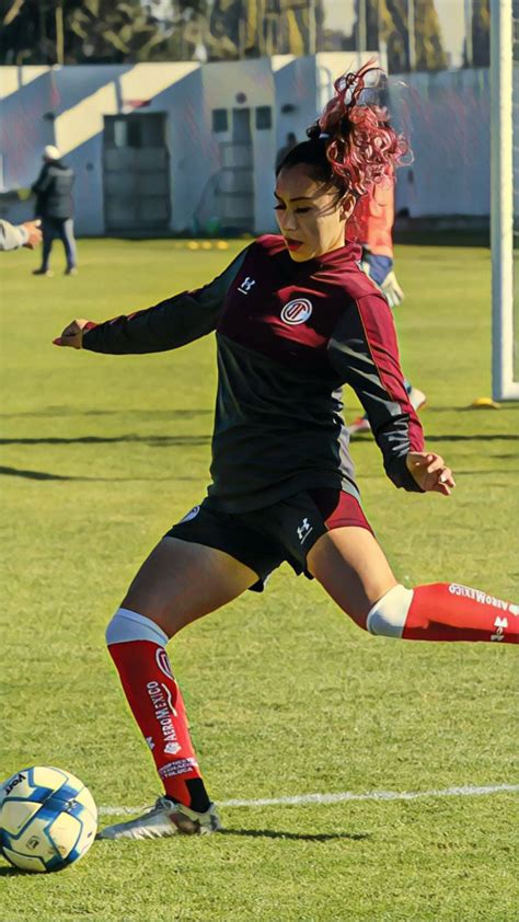 Pin De Edgar En Chicas Liga Mx En Frases De Futbol Femenino