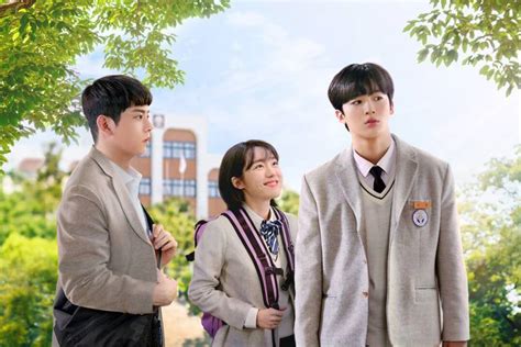 29 Best Korean Dramas On Netflix Uk Glamour Uk