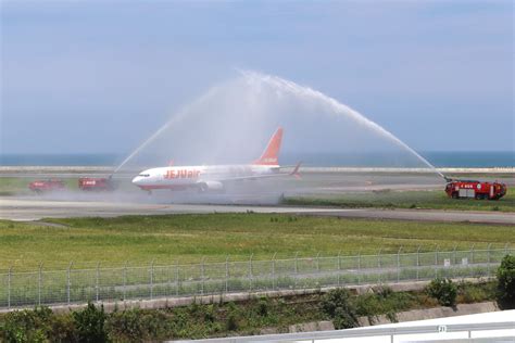 チェジュ航空、大分ソウル線就航！初便は放水アーチによる歓迎 Flyteam ニュース