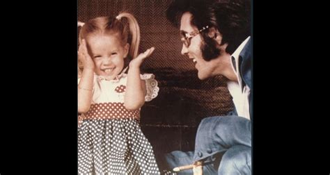 Foto Lisa Marie Presley Era Filha única De Elvis Presley Purepeople