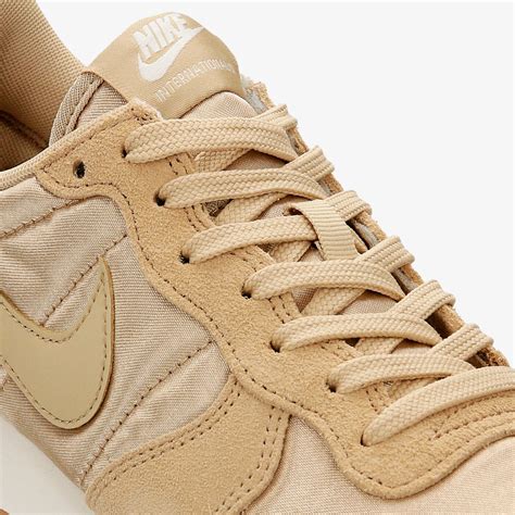 Nike W Internationalist Beige 828407202 Sizeerde