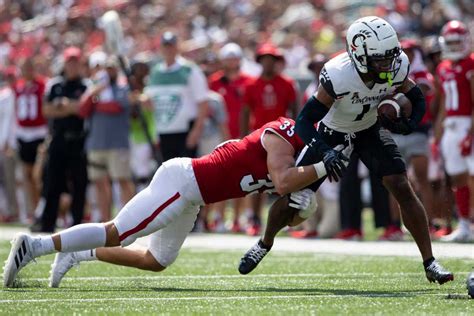 Watch: Luke Fickell/Tyler Scott/Tre Tucker Miami Postgame Comments - All Bearcats