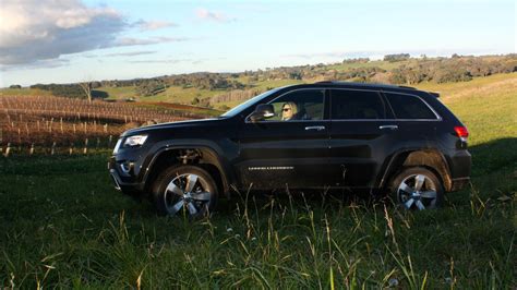 2014 Jeep Grand Cherokee Overland Review: LT3 | CarAdvice