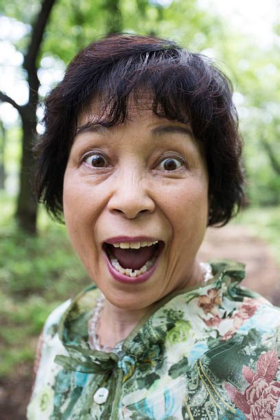 12 000点を超えるjapanese Grannyのストックフォト、写真、そしてロイヤリティフリーの画像 Istock